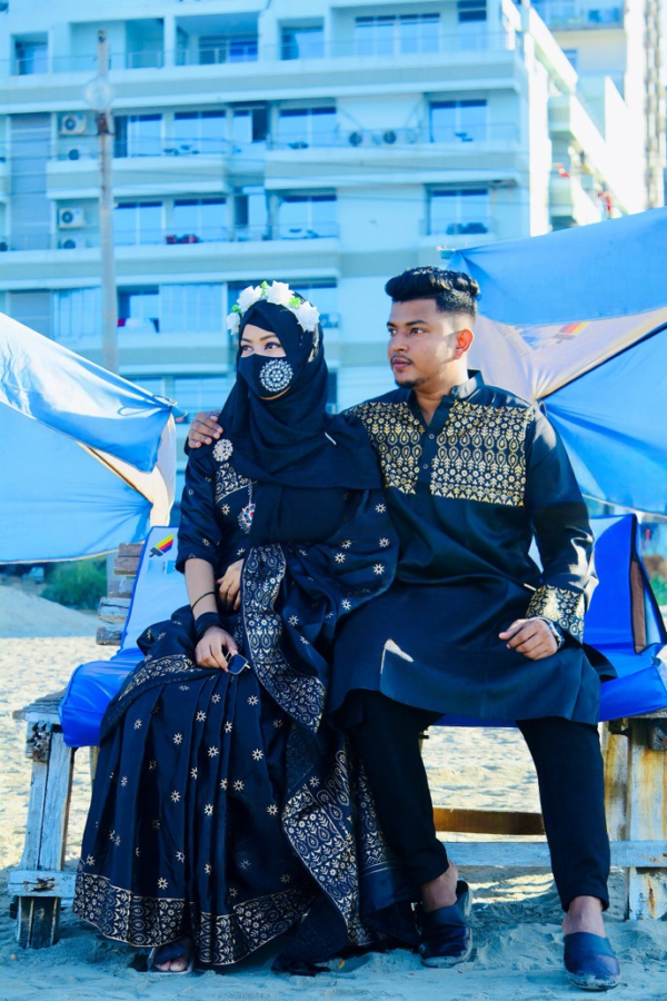 প্রিমিয়াম বধুয়া বেনারশি জাপানি সিল্ক কাপল সেট (কালো কালার)