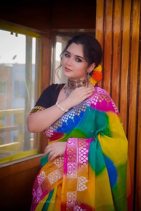 র্ংধনু  শাড়ী